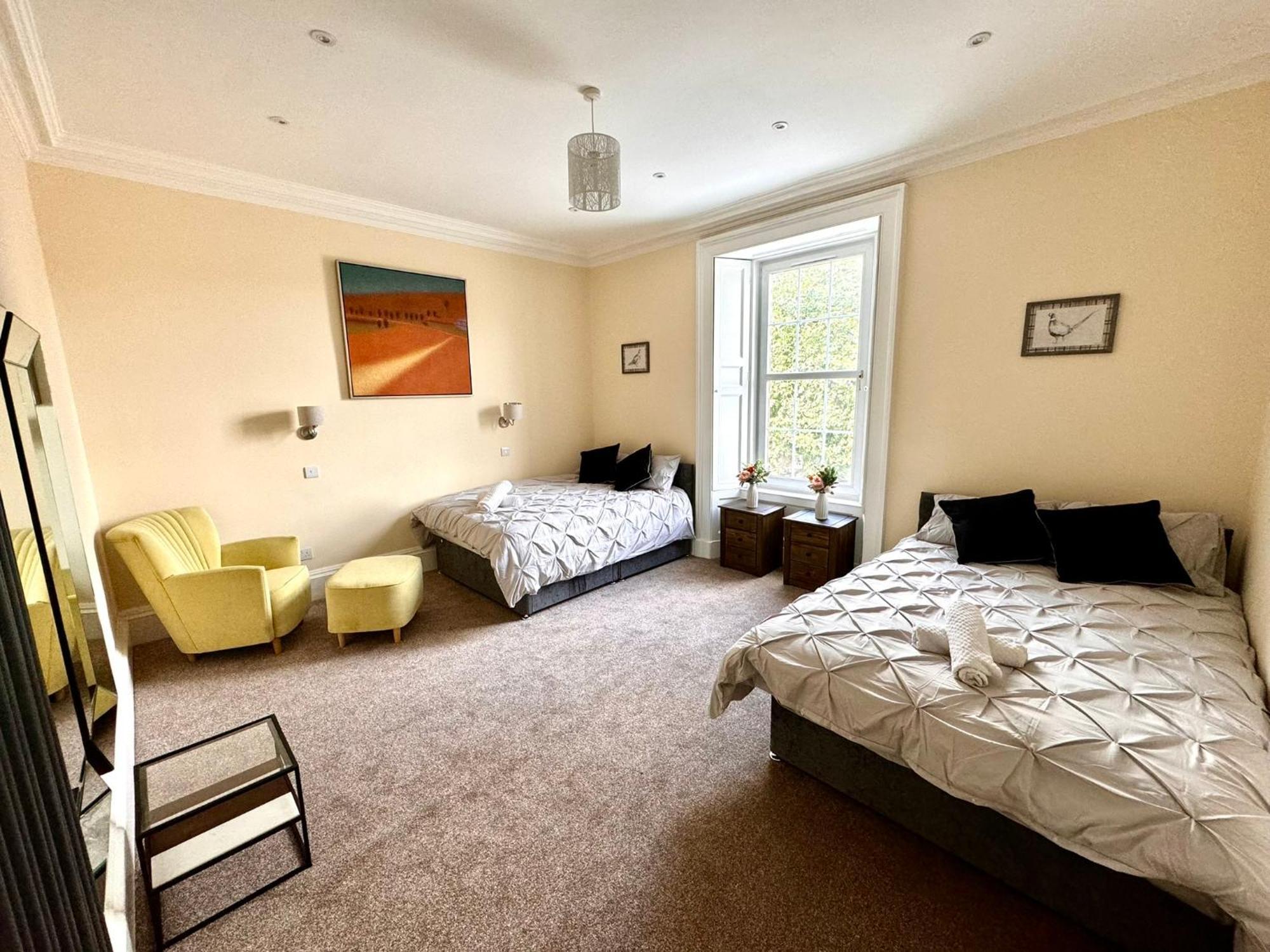 Georgian Luxury Apartment - Superfast Wifi - Parking Available Apartment Edinburgh
