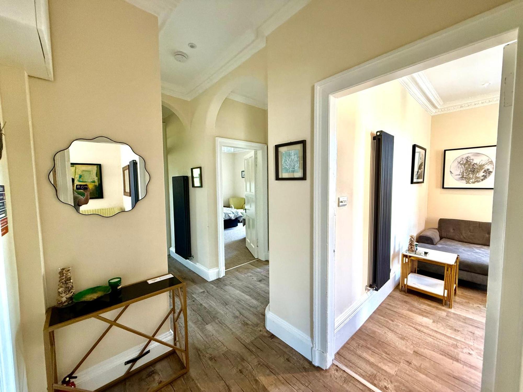 Georgian Luxury Apartment - Superfast Wifi - Parking Available Apartment Edinburgh